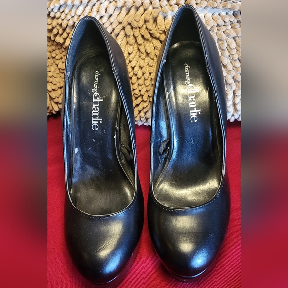 CHARMING CHARLIE black heel - Picture 3 of 14